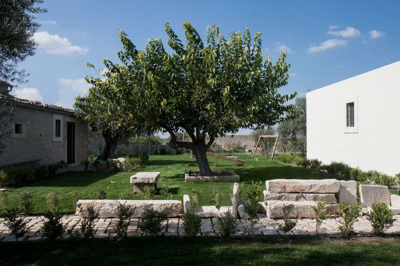 Agroturismo Serravalle Relais & Country Villa