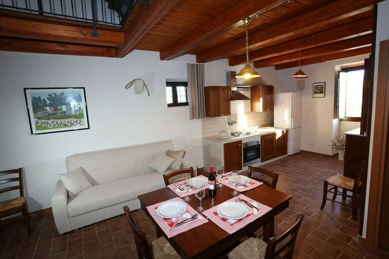 Agroturismo Serravalle Relais & Country Villa