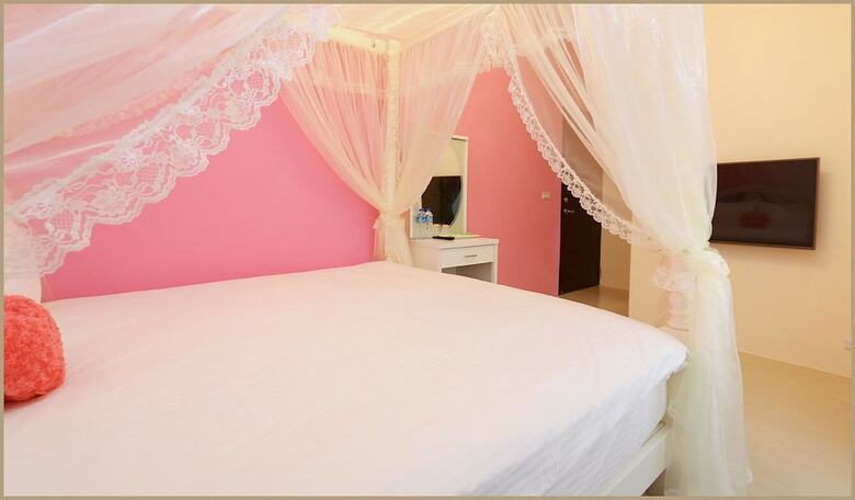 Hotel When Happiness Knock Your Door