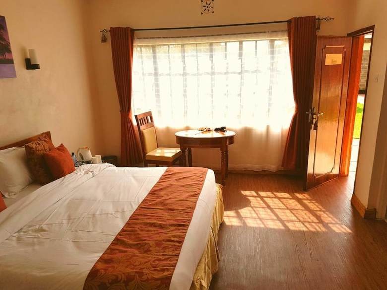 Hotel Penguin House Nanyuki