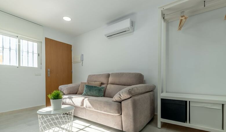 Apartamentos Living4malaga Pedregalejo Beach