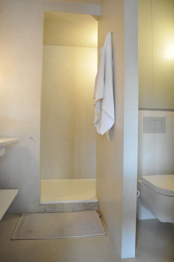 Stylish And Spacious 1 Bedroom Fitzrovia Apartment