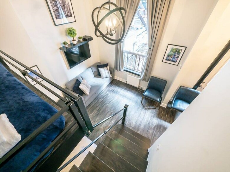 Modern 5 Bedroom Boutique Loft