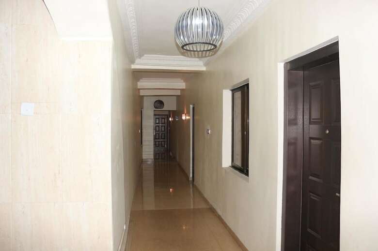 Hotel Michelle Suites