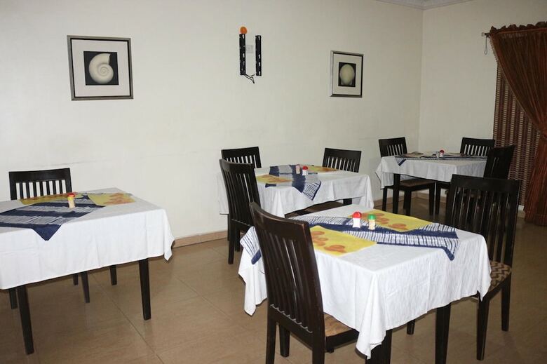 Hotel Michelle Suites
