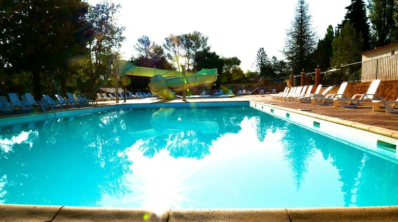 Camping Les Cadeni�res