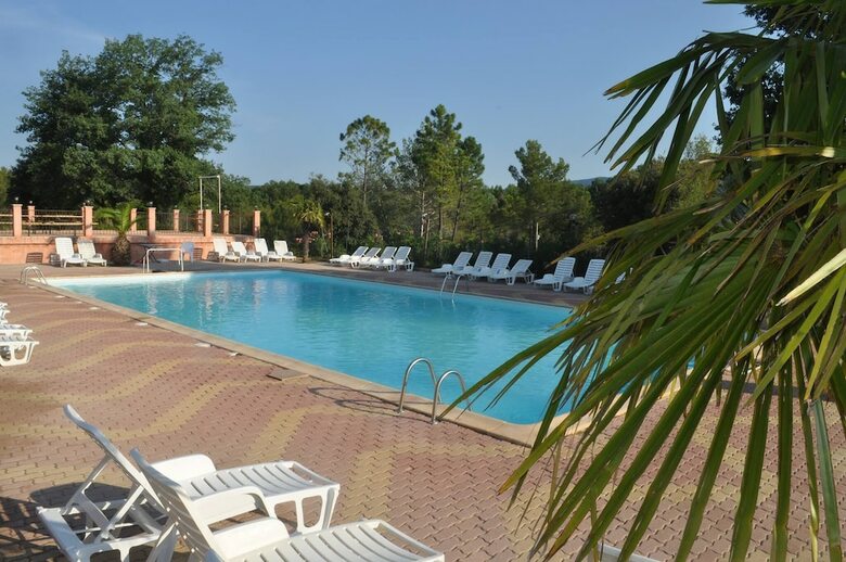Camping Les Cadeni�res