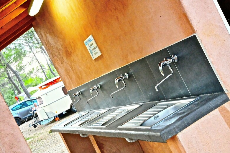 Camping Les Cadeni�res