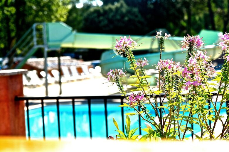 Camping Les Cadeni�res