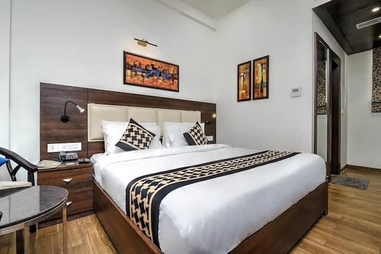 Hotel Jb Skyhilton Inn