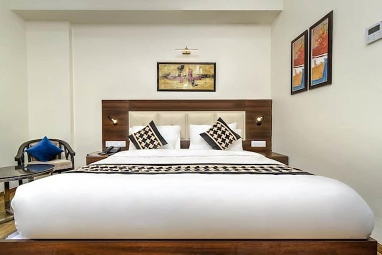 Hotel Jb Skyhilton Inn