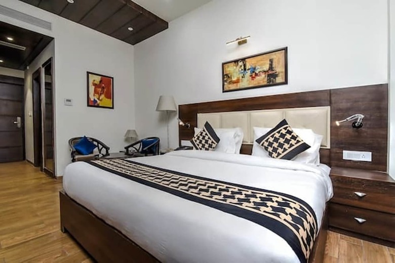 Hotel Jb Skyhilton Inn