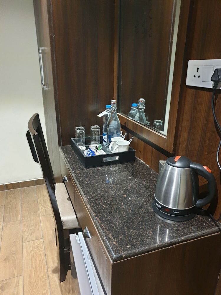 Hotel Jb Skyhilton Inn