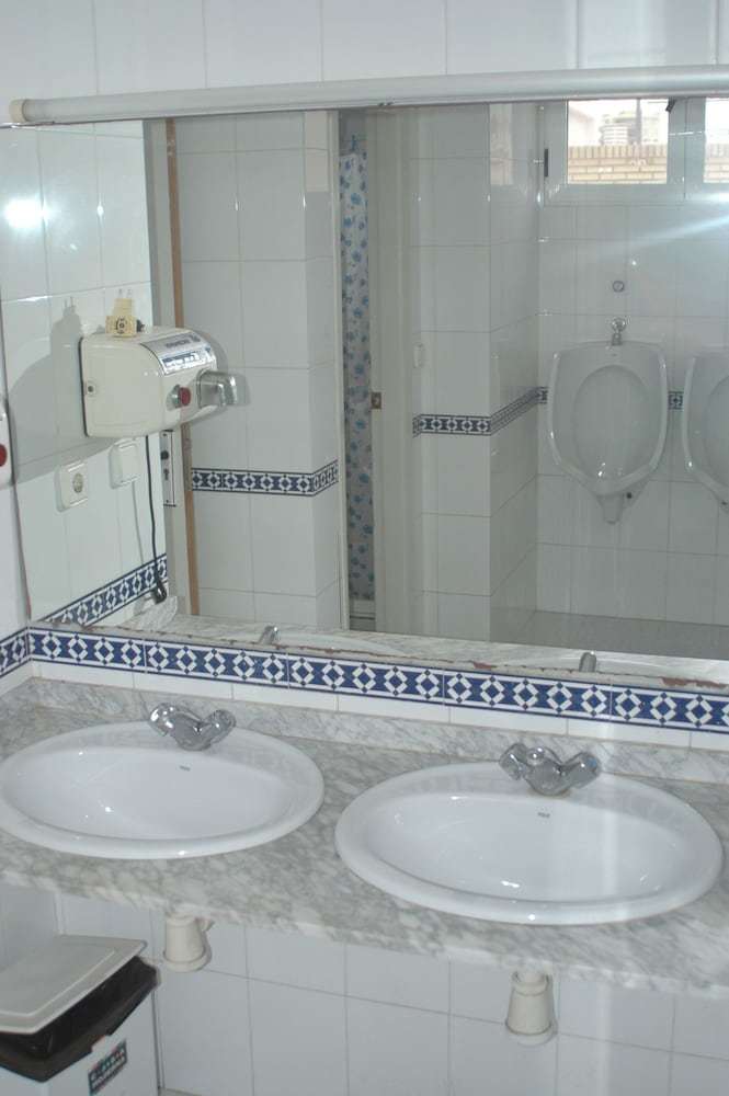 Hostal Club Nautico Aguilas - Hostel