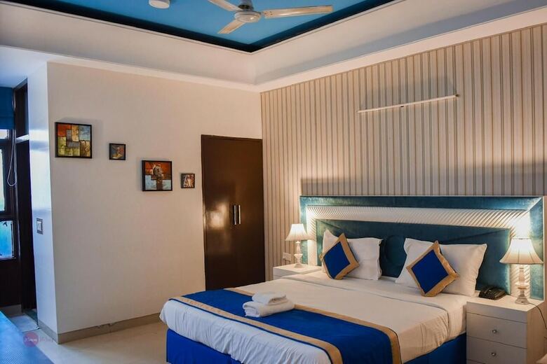 Radient Casa Hotel