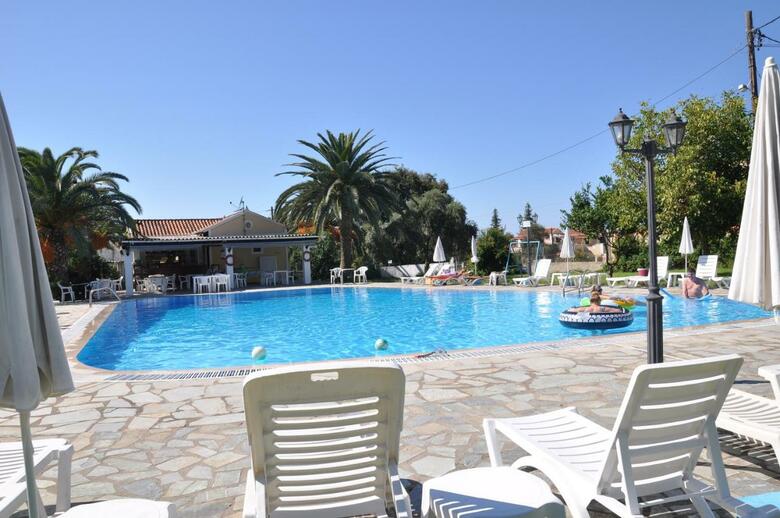 Aparthotel Tzilios Studios