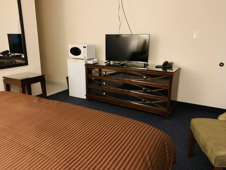 Motel Falls Lodge And Suites
