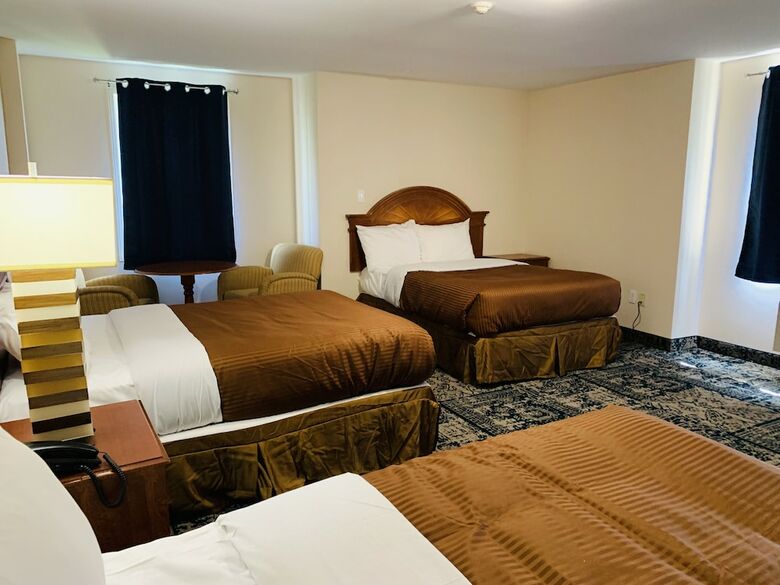 Motel Falls Lodge And Suites
