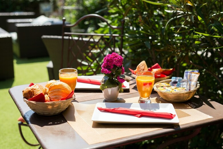 Camping Le Plateau Des Chasses