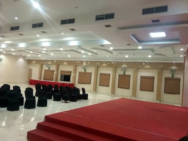 Jk Rooms 108 Hotel Royal Regency