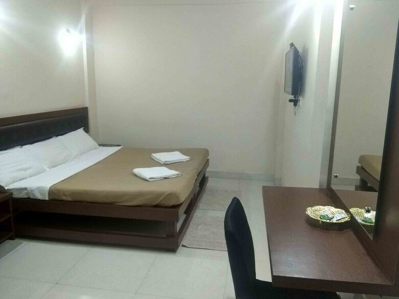 Jk Rooms 108 Hotel Royal Regency