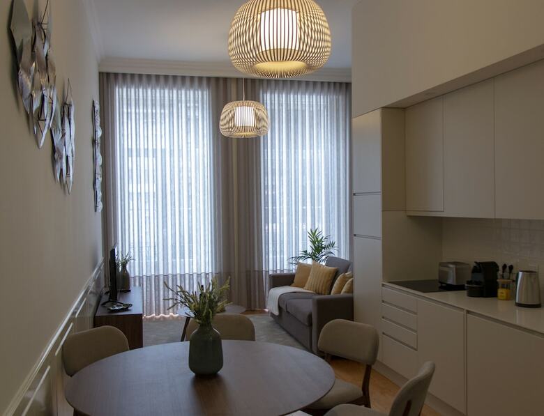 Lit Apartments 2 Bedrooms At City Center