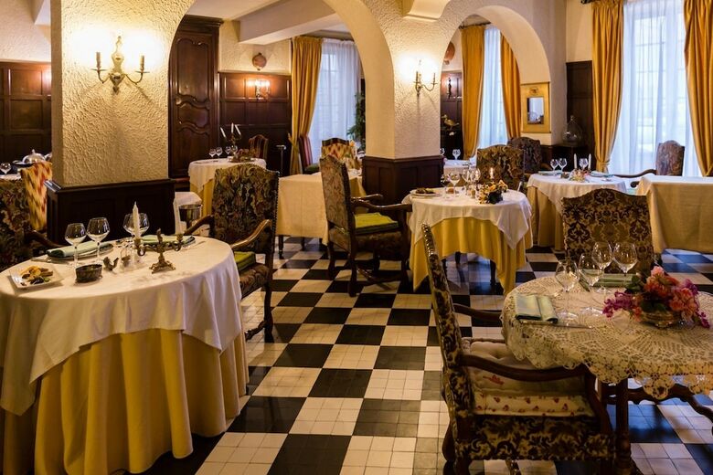 Hotel Le Mont Royal