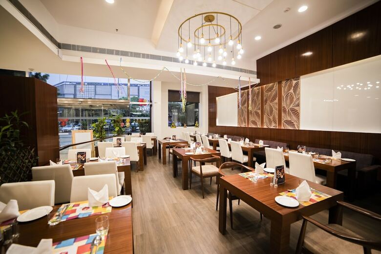 Hotel Effotel By Sayaji Gurugram