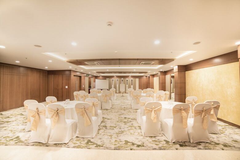 Hotel Effotel By Sayaji Gurugram