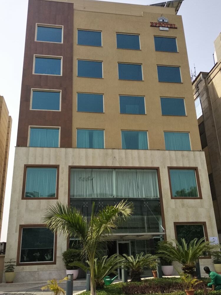 Hotel Effotel By Sayaji Gurugram