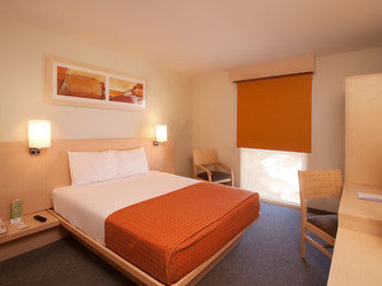 Hotel City Express Tepatitlan