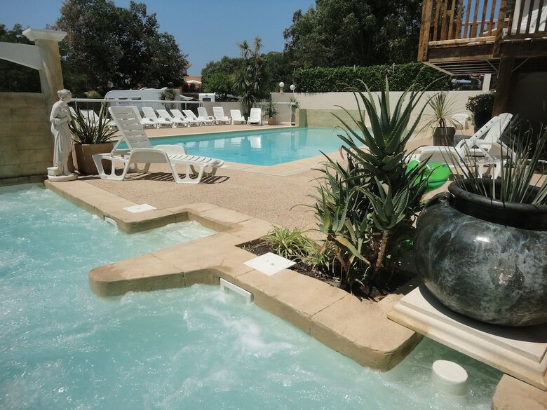 Camping Les Acacias