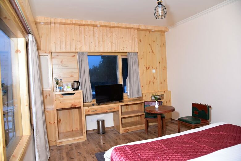 Hotel Mapple The Alpine Chalet Resort