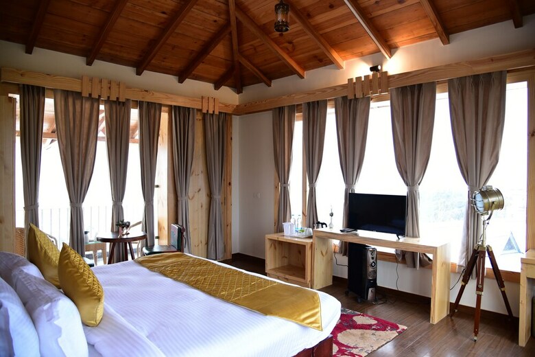 Hotel Mapple The Alpine Chalet Resort