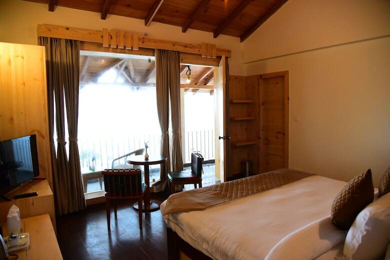 Hotel Mapple The Alpine Chalet Resort