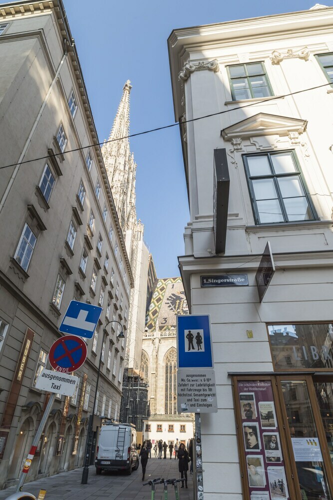 Singerstra�e Luxury Apartment