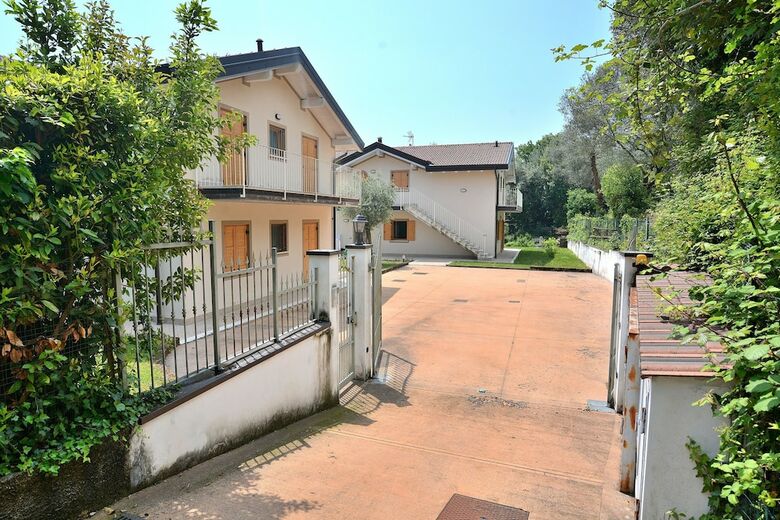 Apartment Fabiola With Pool Lake View