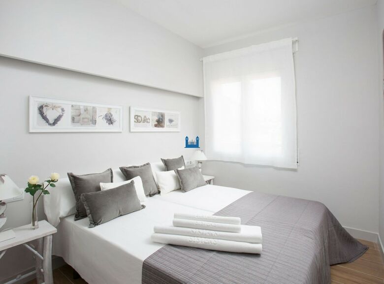 Bcn Two Sisters Apartments