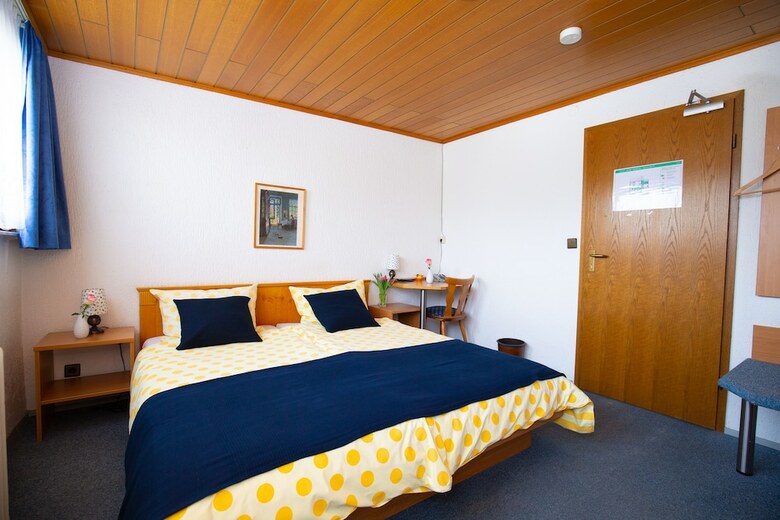 Elim Hotel