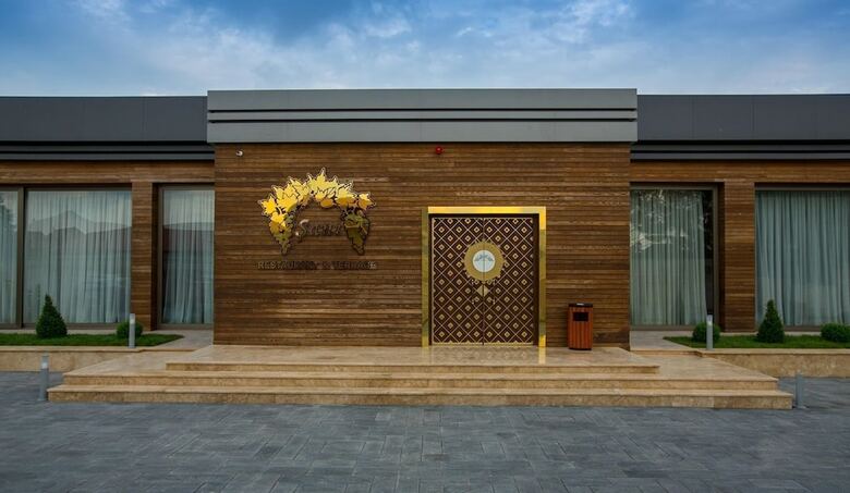 Shani Hotel & Villas