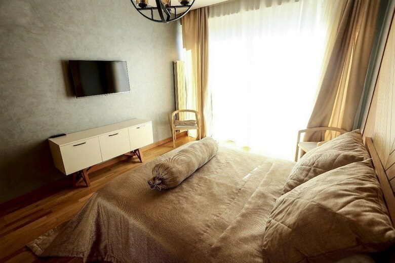 Shani Hotel & Villas