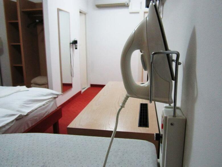 Hotel Motel Deny