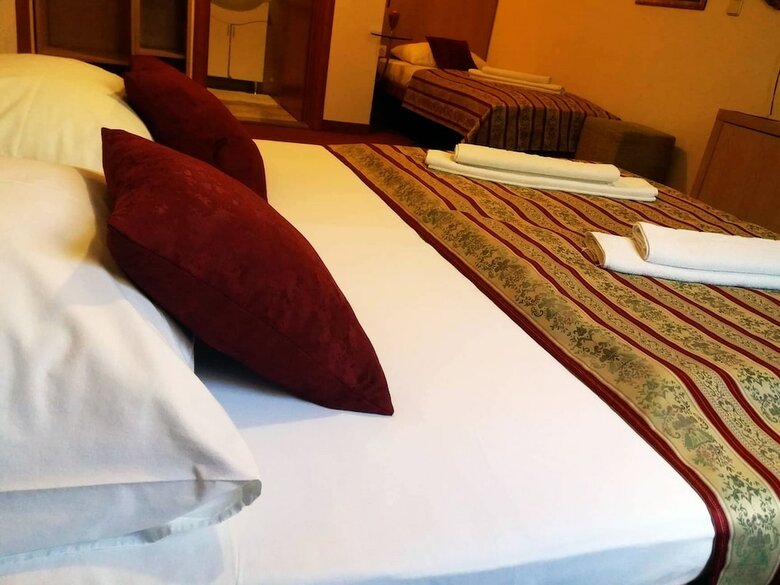Hotel Motel Deny