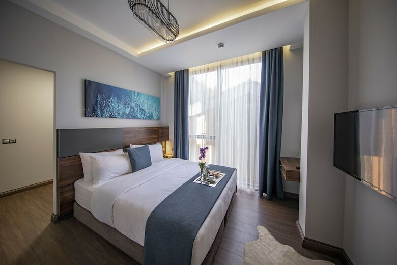 Peerless Resort Hotel