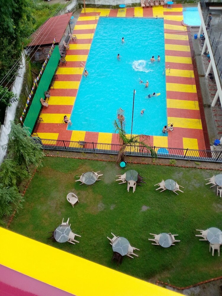 Hotel Highland Village Resort
