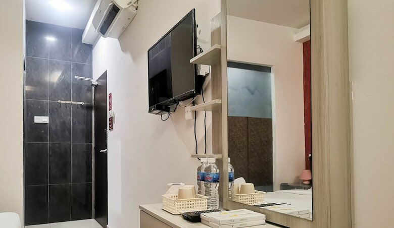 Zen Rooms Lsh Hotel