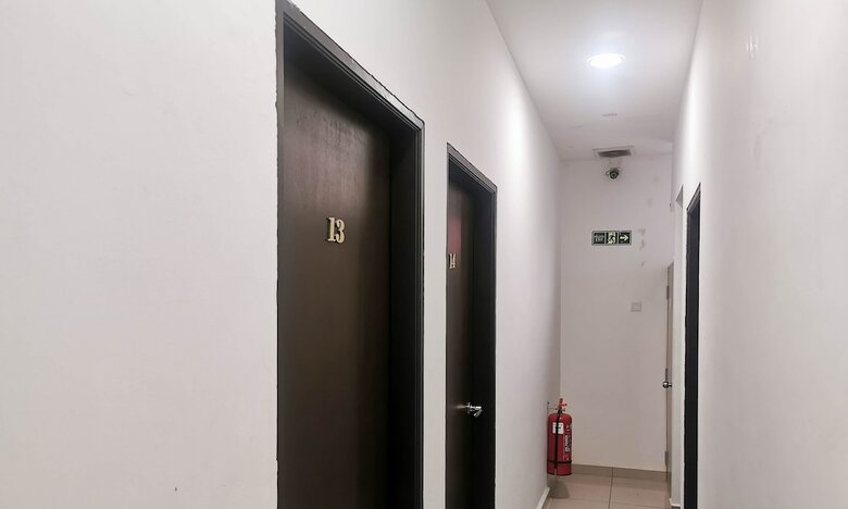 Zen Rooms Lsh Hotel