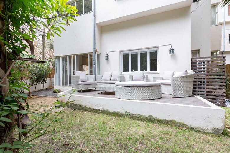 Apartamento Charming 2bdr Apt W Private Garden Tl41