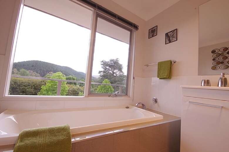Cadence At Bright - Bike Friendly Accommodation