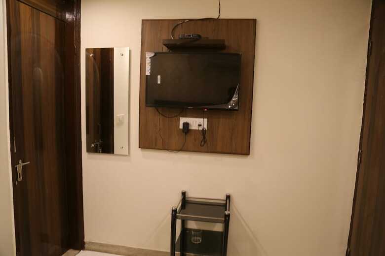 Mona Regency Hotel And Banquet